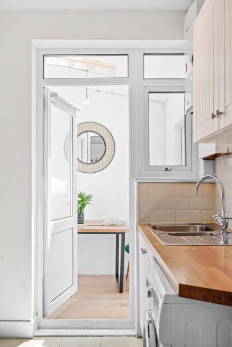 Bright 2 Bed Perfect Hub Apartament